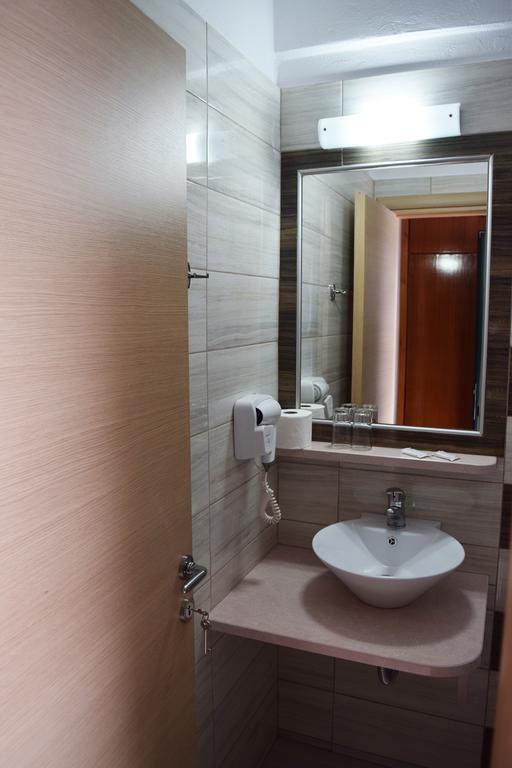 Iro Hotel Agia Galini Екстериор снимка